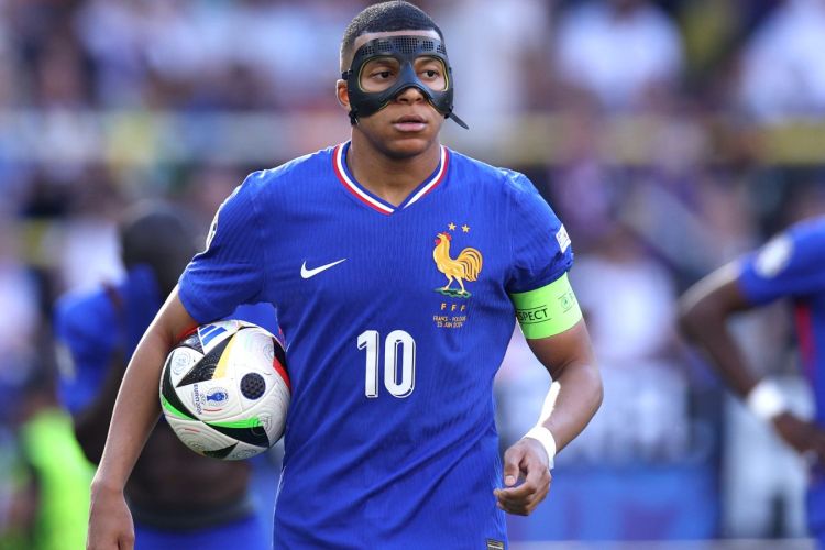 Petit Mbappe haqqında: "Kilian hazırda Fransanın kapitanı olmağa layiq deyil" 