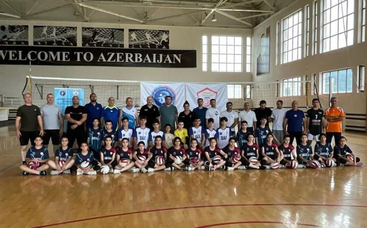 Azərbaycan Voleybol Federasiyasının məşqçi-müəllimlər üçün təşkil etdiyi kurs başa çatıb