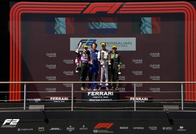 "Formula 2" yarışının qalibi mükafatlandırıldı