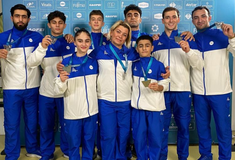 Dünya çempionatı: Azərbaycan akrobatları komanda hesabında gümüş medal qazanıblar