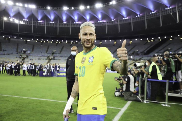 Neymar mənzil almaq üçün 50 milyon avro xərcləyib