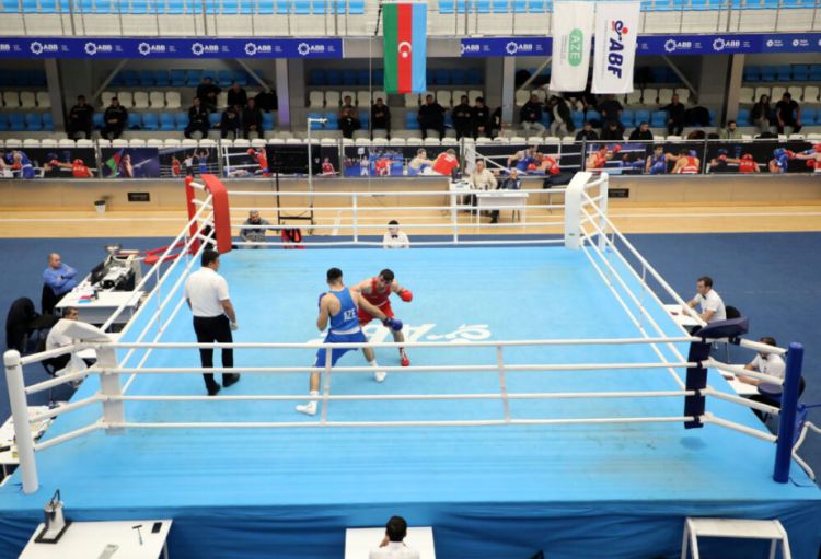 Azərbaycan çempionatı: Kişi boksçular arasında yarımfinalçılar, qadınların mübarizəsində finalçılar bəlli olub