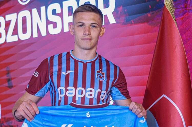 "Trabzonspor" "Şaxtyor"un forvardı ilə gücləndi