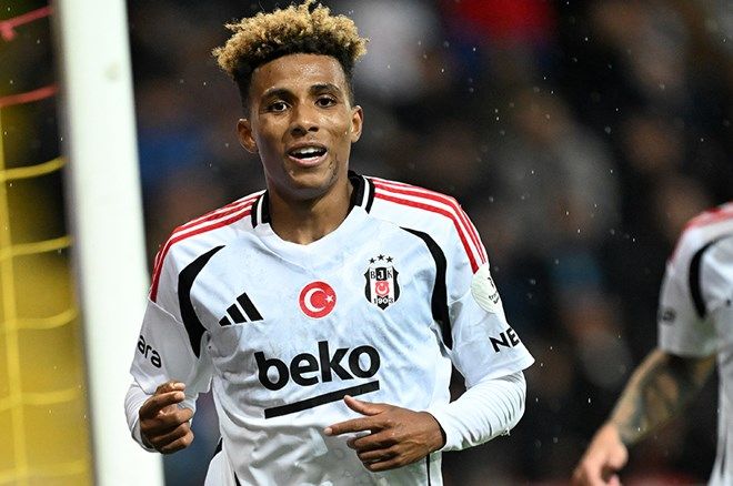 "Beşiktaş"  bu klubların təkliflərini rədd edib