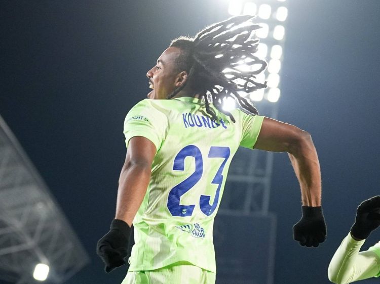 “Arsenal” “Barselona”nın müdafiəçisini transfer etməyə yaxındır  