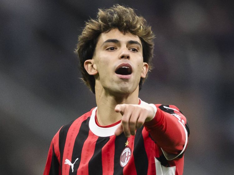 “Milan”da oynamaq xüsusi bir şeydir”