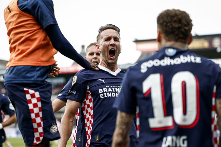 PSV turun son oyununda "Sparta"nı məğlub edərək Niderland çempionu olub