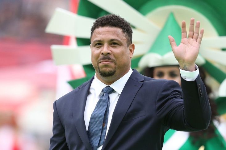 Ronaldo "Valyadolid" klubundakı səhmlərini satdı