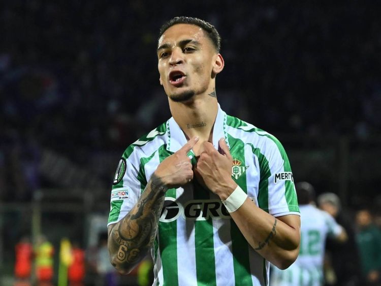 "Betis" Antonini saxlamaq niyyətindədir