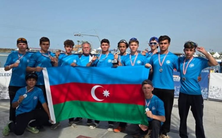 Azərbaycan avarçəkənləri “Samsun Draqon Festivalı”nda bir qızıl, bir gümüş medal qazanıblar