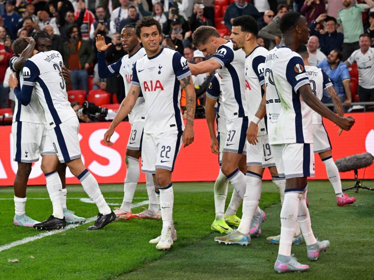 "Tottenhem" dörd futbolçu ilə yollarını ayırıb