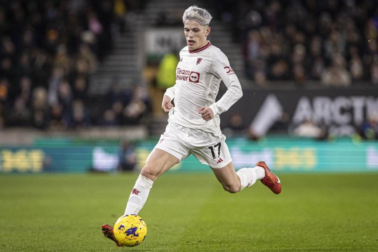 "Aston Villa" Qarnaço üçün mübarizəyə qoşuldu