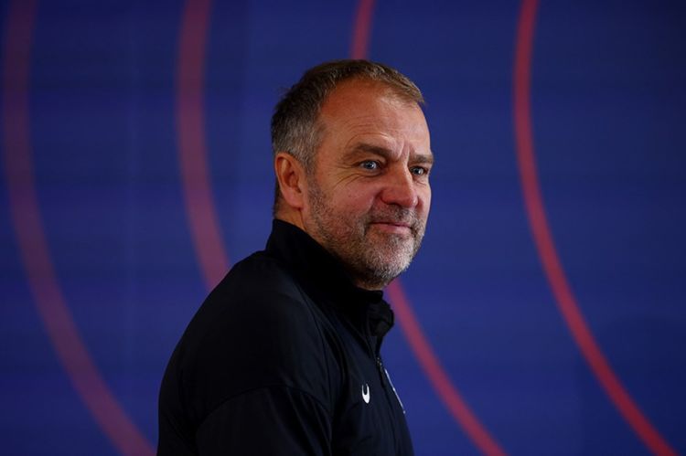 La Liqada mövsümün ən yaxşı baş məşqçisi Hans-Diter Flik seçildi