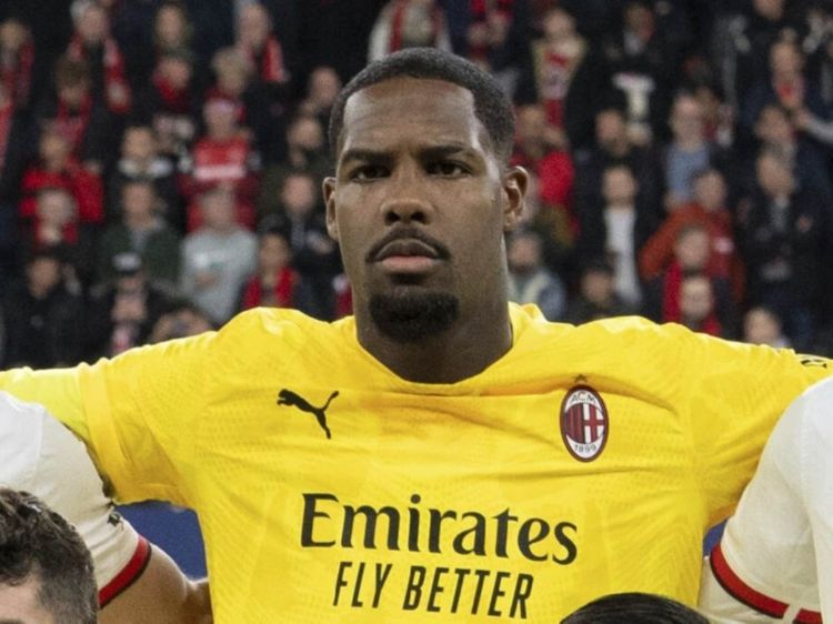 “Çelsi” ilə “Milan” arasında fikir ayrılığı