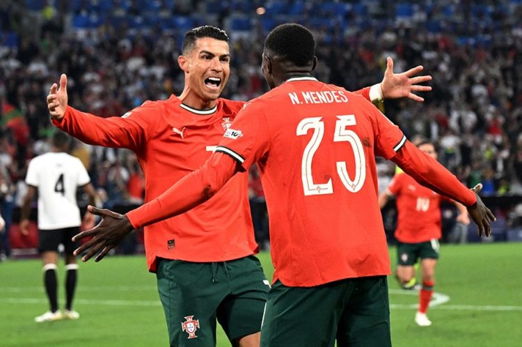 İlk finalçı Portuqaliya millisi oldu