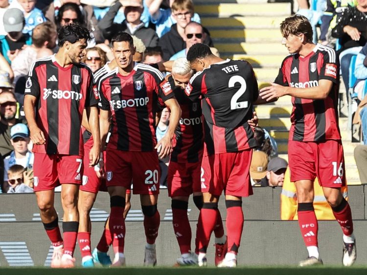 Braziliyalı futbolçu "Fulhem"dən ayrıldı