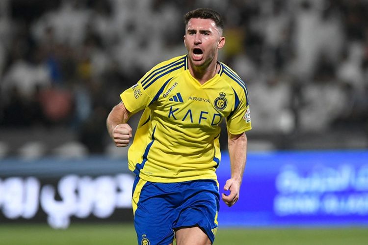 "Çelsi" "Mançester Siti"nin keçmiş müdafiəçisini almaq istəyir