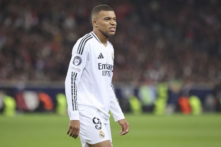 Mbappe "Əl-Hilal"la oyun öncəsi məşqi buraxdı