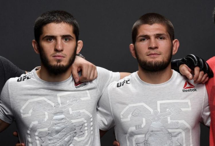 Həbib Nurməhəmmədov və İslam Maxaçev Bakıya gəliblər