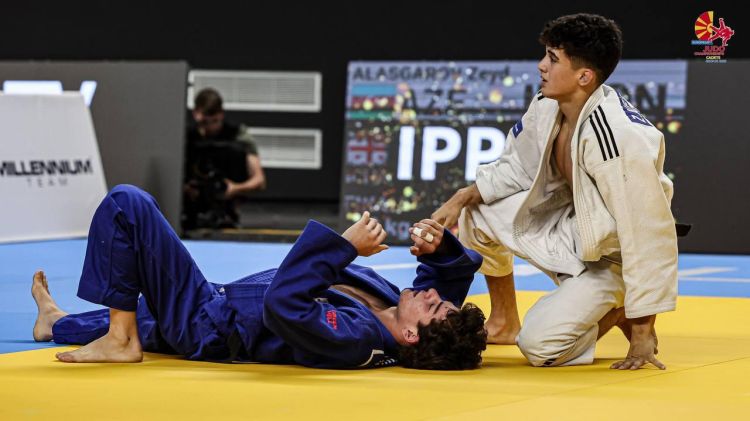 Azərbaycanın yeniyetmə cüdoçuları Avropa çempionatında bir günə 6 medal qazanıblar