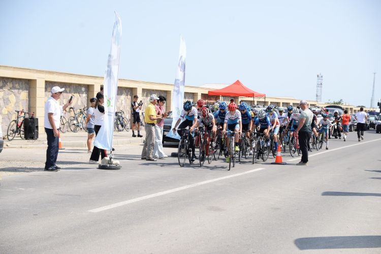 Şose velosipedi üzrə Azərbaycan çempionatı start götürüb