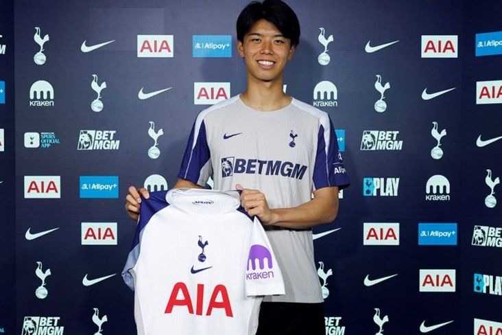 "Tottenhem" yaponiyalı müdafiəçi transfer edib