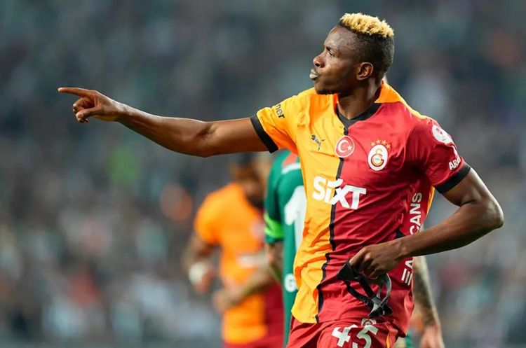“Qalatasaray” Osimhen üçün 75 milyon avroluq təklif irəli sürdü