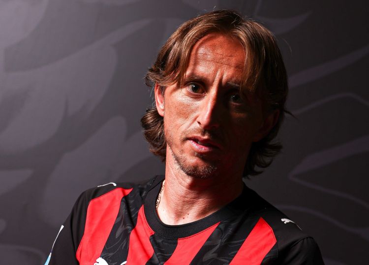 “Futbola olan sevgim hələ də içimdə yanır”