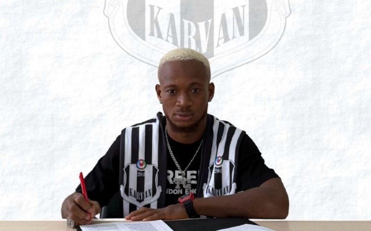 "Karvan" nigeriyalı futbolçu ilə gücləndi