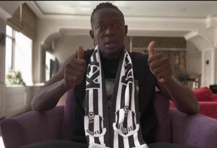 “Karvan” nigeriyalı futbolçunu transfer edib