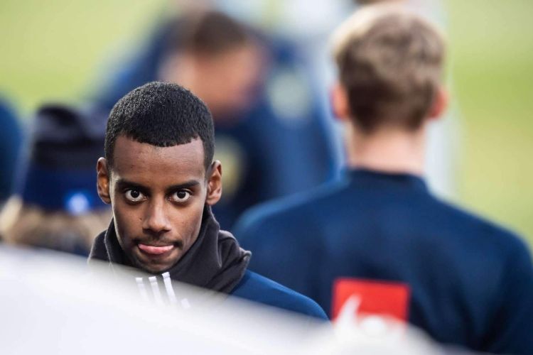 "Nyukasl" Aleksandr İsakın transferinə icazə verməyib