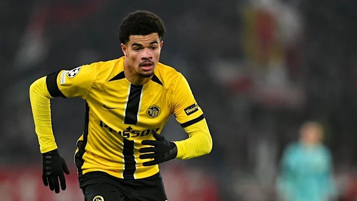 “Milan” 20 yaşlı müdafiəçi üçün 10 milyon avro ödəyəcək