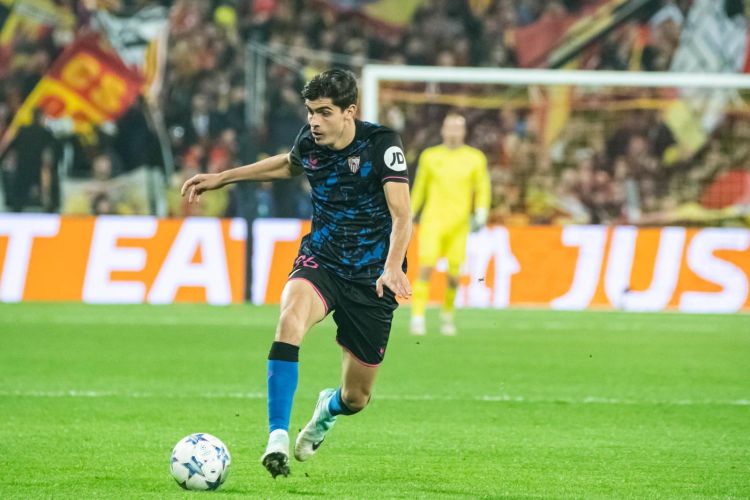 “Sevilya”nı İtaliya klubuna dəyişir