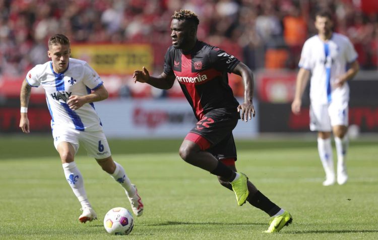 Viktor Bonifase “Milan”a keçir