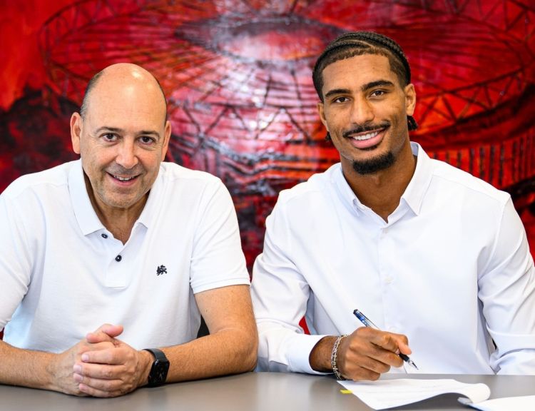 “Bayer” “Sevilya”nın müdafiəçisini transfer edib