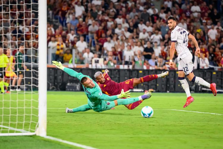 "Roma"dan qələbə, "Milan" uduzdu