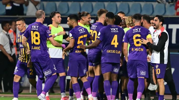  "Eyüpspor" evdə qələbə qazandı