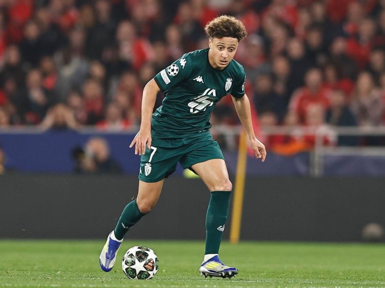  “Bayer” 20 yaşlı hücumçu transfer edir