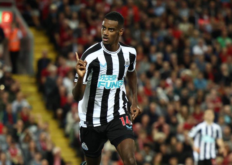 “Nyukasl”dan “Liverpul”a