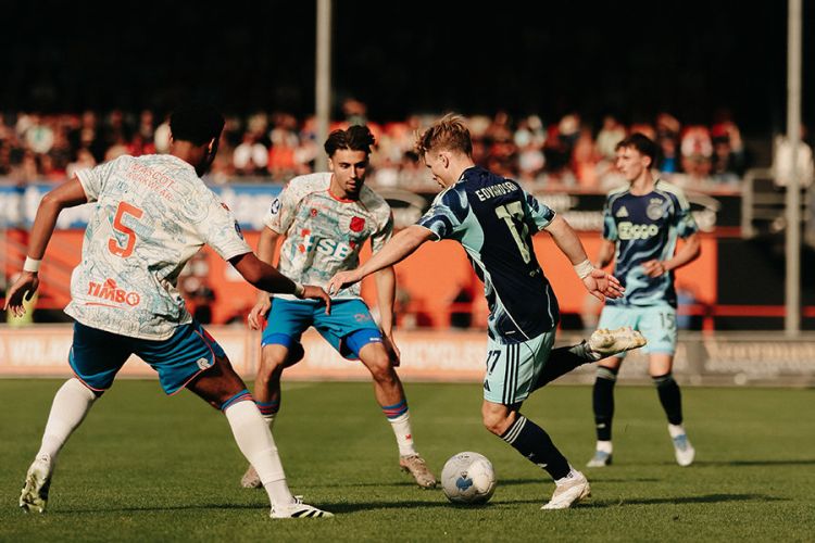 "Ayaks" xal itirdi, PSV uduzdu