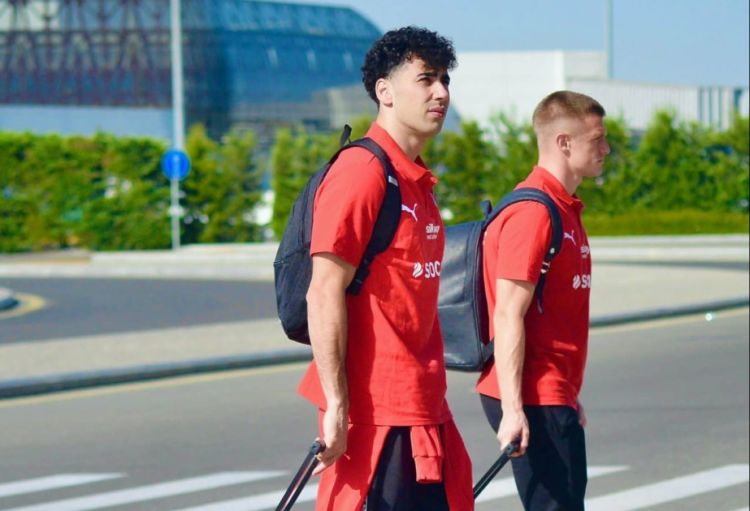 Azərbaycan milli komandası İslandiyaya yola düşüb