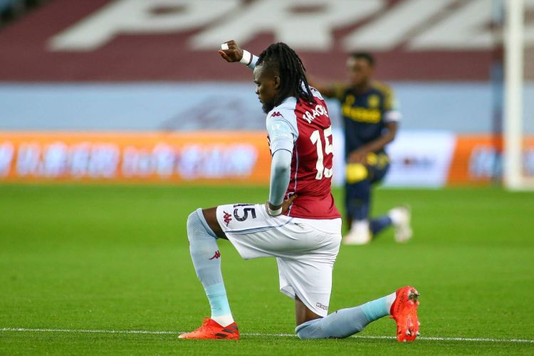 Traore “Sanderlend”lə müqavilə imzaladı