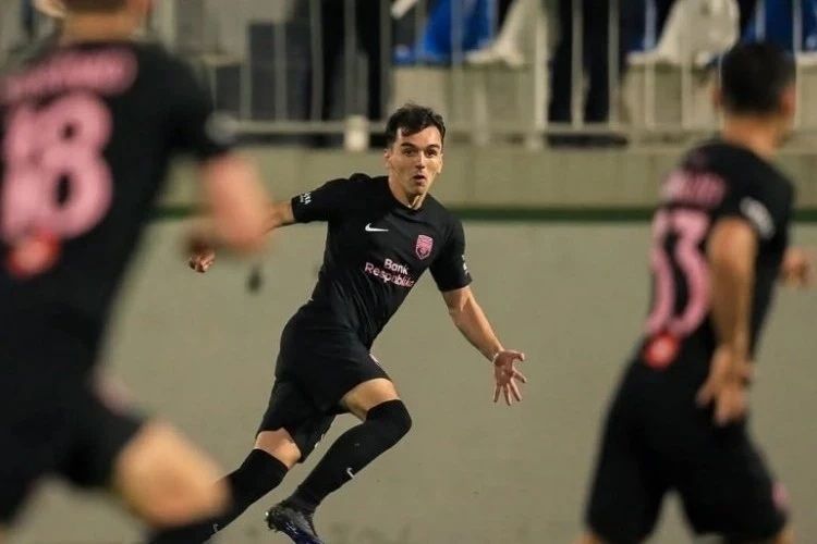 “Azərbaycana əliboş qayıtmaq istəmirik”