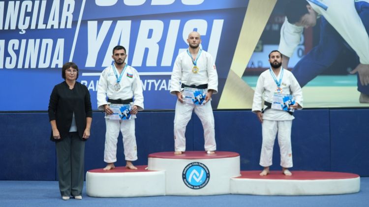 Veteran idmançılar arasında cüdo yarışı keçirilib