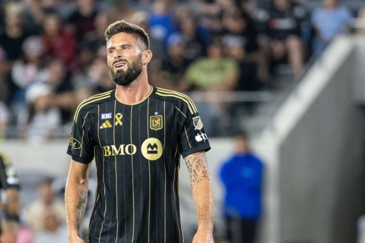 “Dembelenin ‘Qızıl Top’ qazanması komandadakı uğurlardan asılıdır”