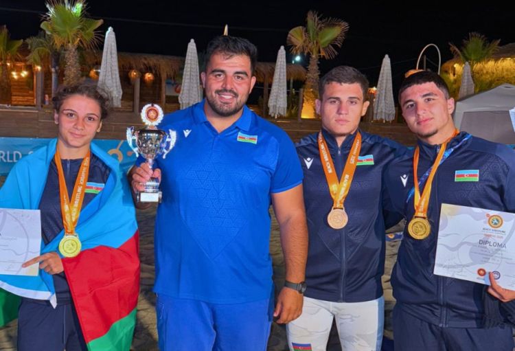 Azərbaycanın çimərlik güləşçiləri dünya çempionatında 2 qızıl və 1 bürünc medal qazanıblar