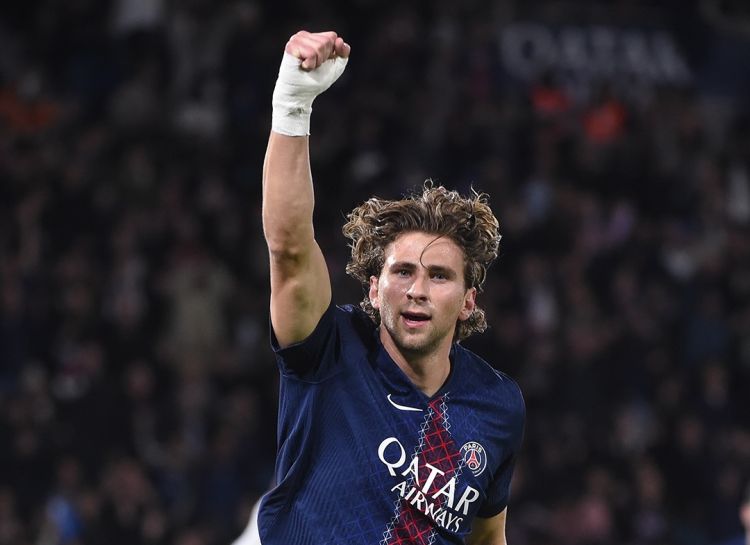 Enrike Zabarniyin debüt qolunu şərh etdi