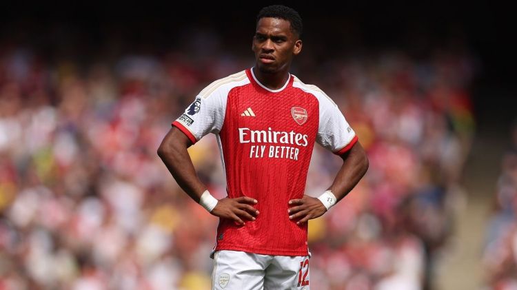 “Bavariya” “Arsenal”ın müdafiəçisini transfer etmək istəyir