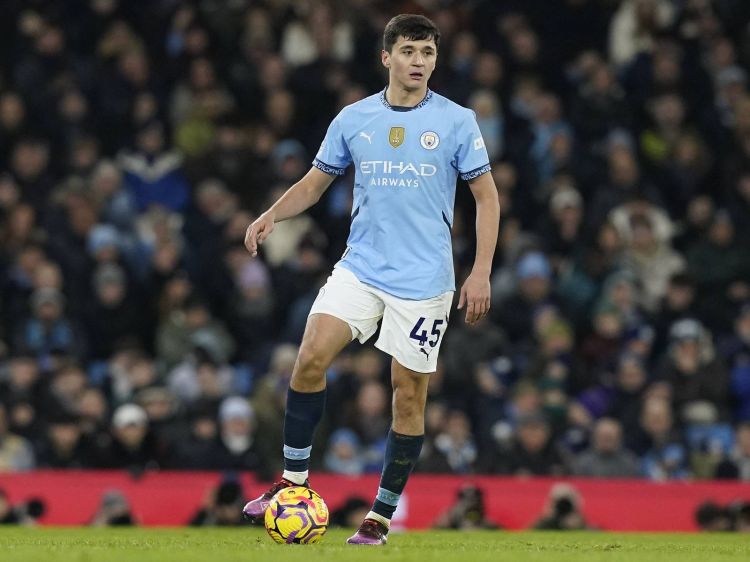 "Mançester Siti" qışda müdafiəçi transferindən imtina edə bilər