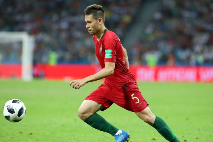 “Yuventus” “Bavariya”nın müdafiəçisini transfer etmək niyyətindədir